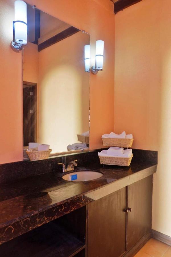 Puesta Del Sol Beach Bungalows And Restobar Mambajao Dış mekan fotoğraf