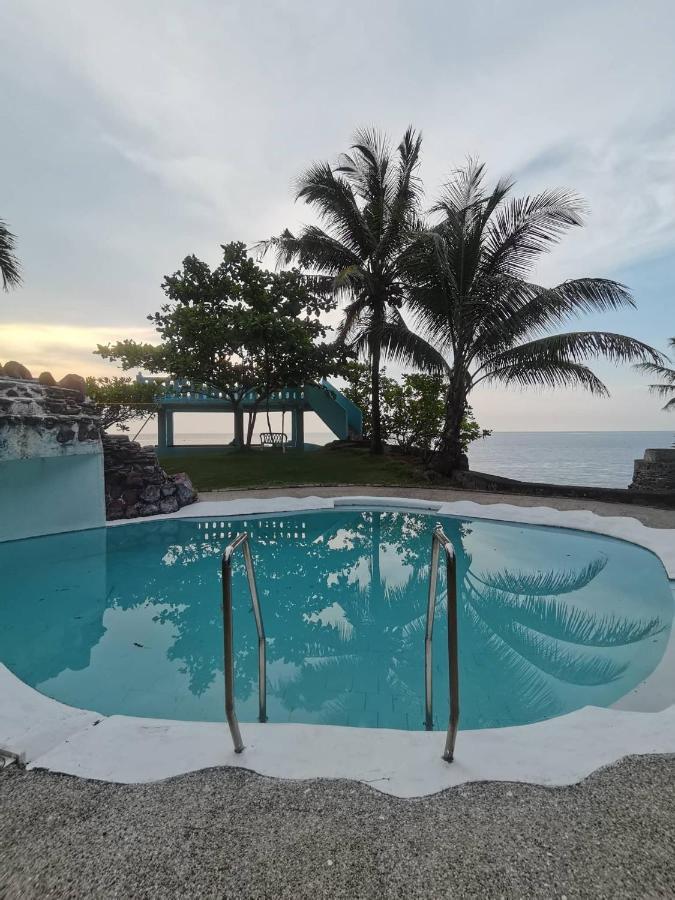Puesta Del Sol Beach Bungalows And Restobar Mambajao Dış mekan fotoğraf