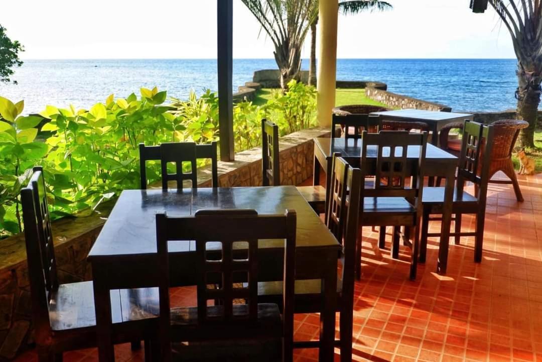 Puesta Del Sol Beach Bungalows And Restobar Mambajao Dış mekan fotoğraf